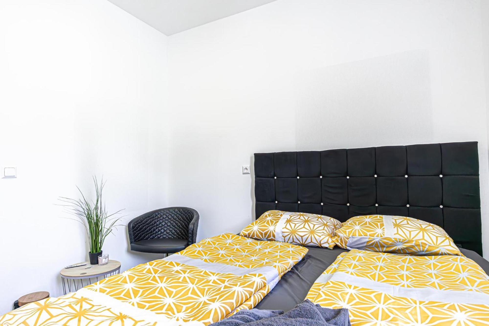 Near Schoenbrunn - Economy Rooms In Shared Apartment At Meidling Train Station Vienna Luaran gambar