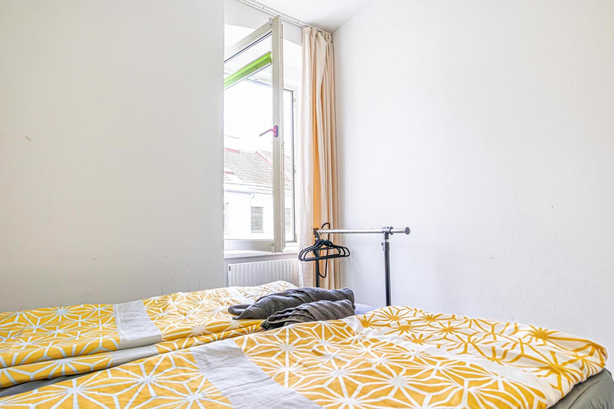 Near Schoenbrunn - Economy Rooms In Shared Apartment At Meidling Train Station Vienna Luaran gambar
