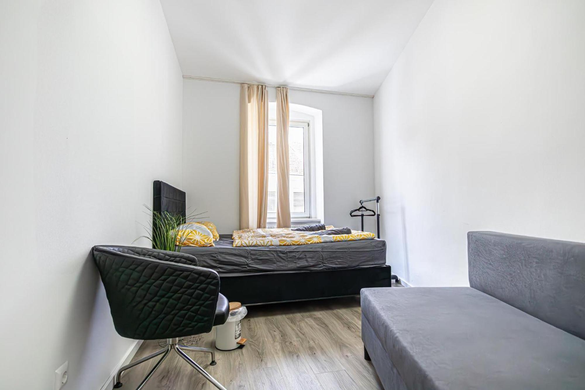 Near Schoenbrunn - Economy Rooms In Shared Apartment At Meidling Train Station Vienna Luaran gambar