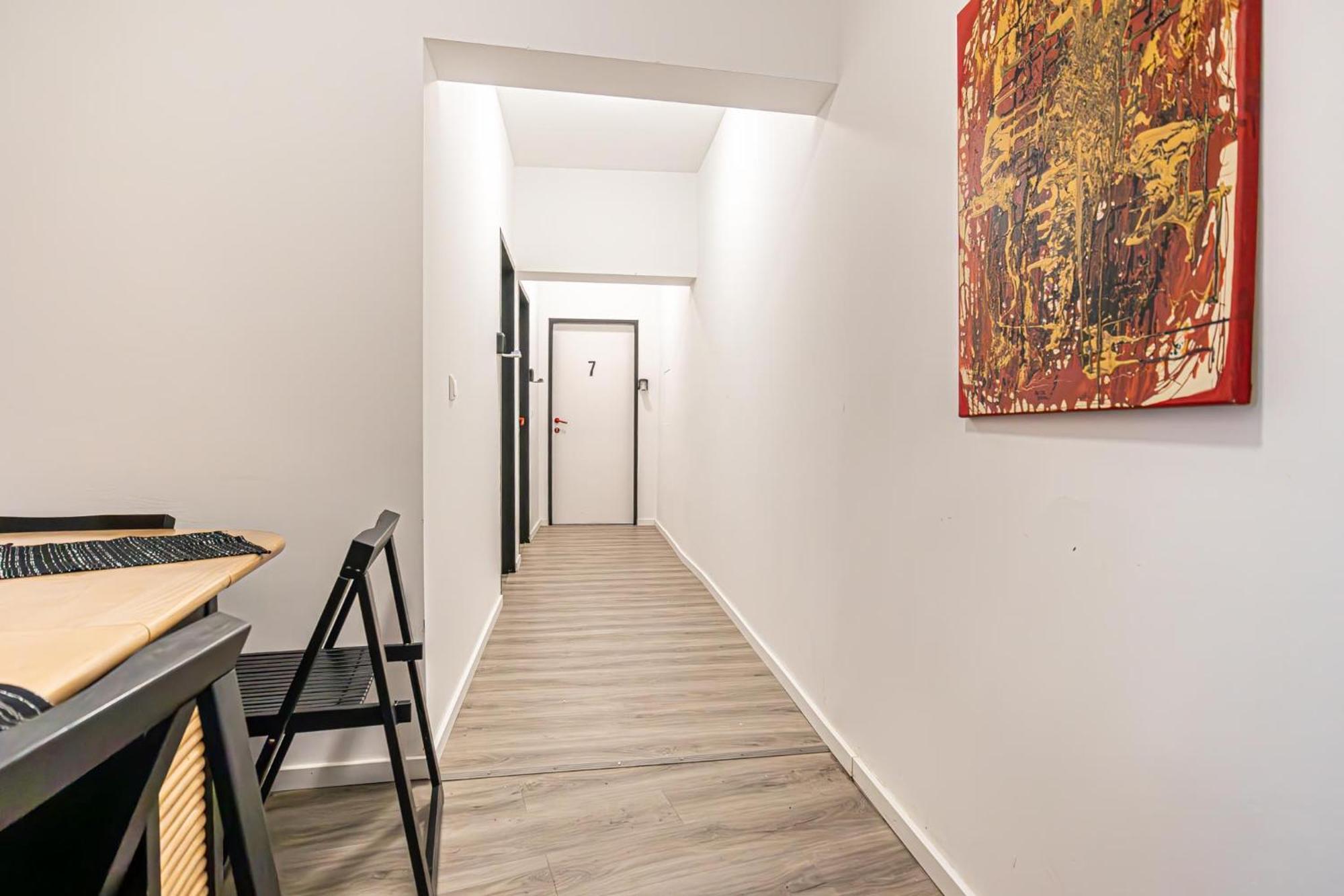 Near Schoenbrunn - Economy Rooms In Shared Apartment At Meidling Train Station Vienna Luaran gambar