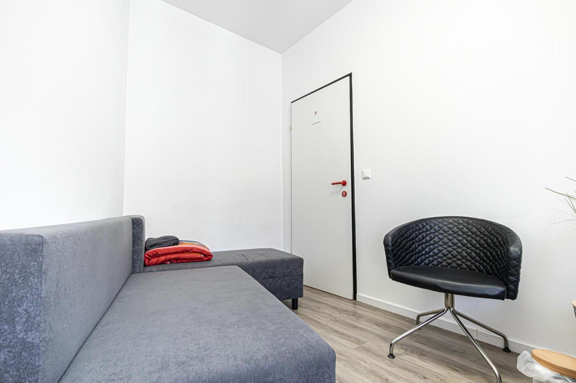 Near Schoenbrunn - Economy Rooms In Shared Apartment At Meidling Train Station Vienna Luaran gambar