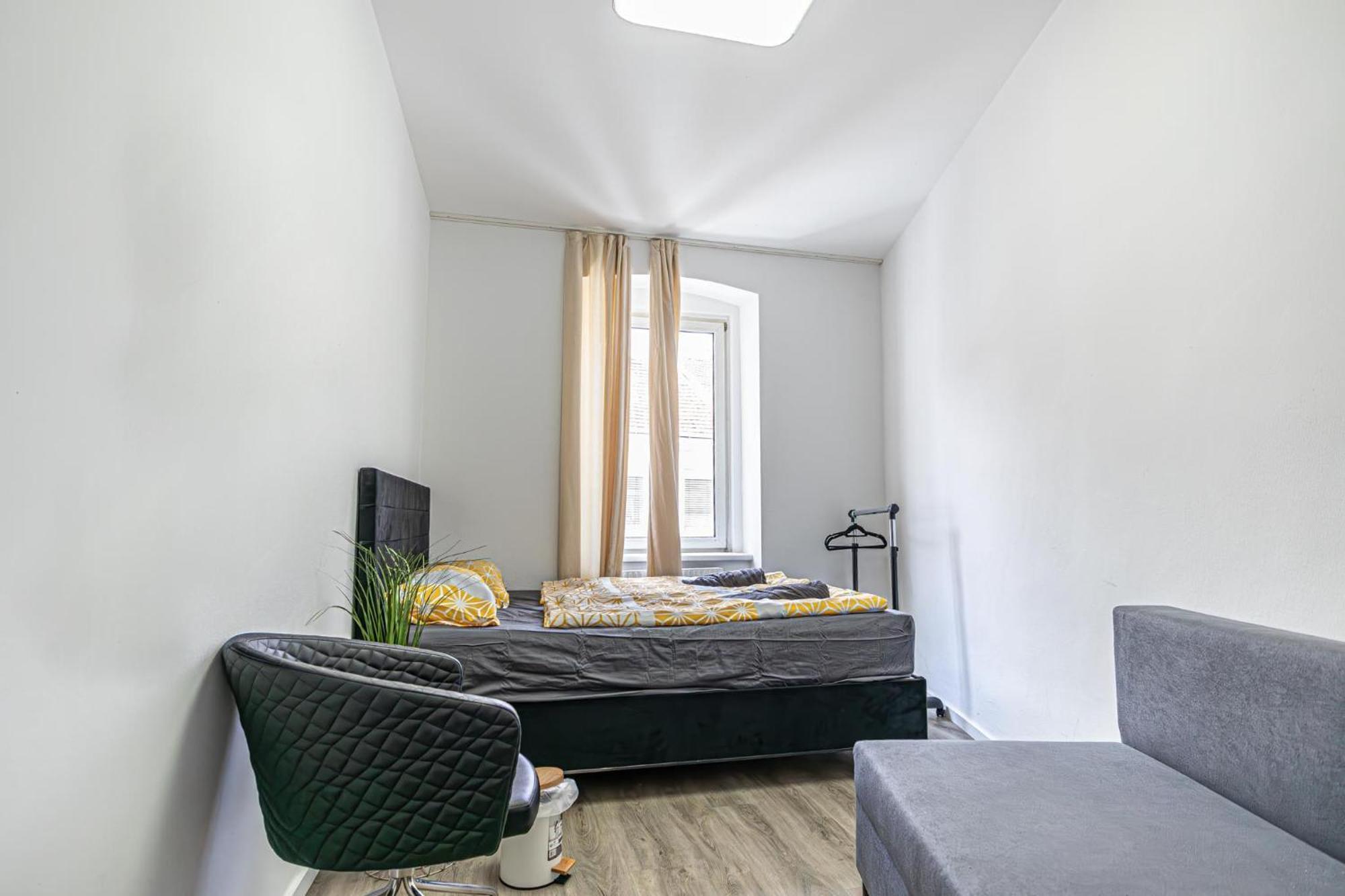Near Schoenbrunn - Economy Rooms In Shared Apartment At Meidling Train Station Vienna Luaran gambar
