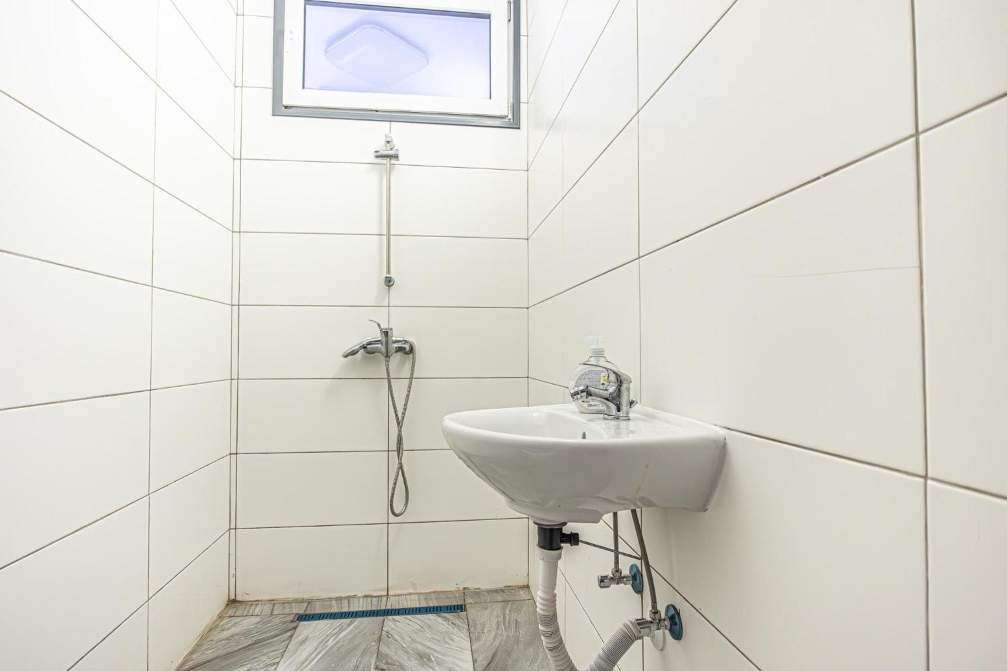 Near Schoenbrunn - Economy Rooms In Shared Apartment At Meidling Train Station Vienna Luaran gambar