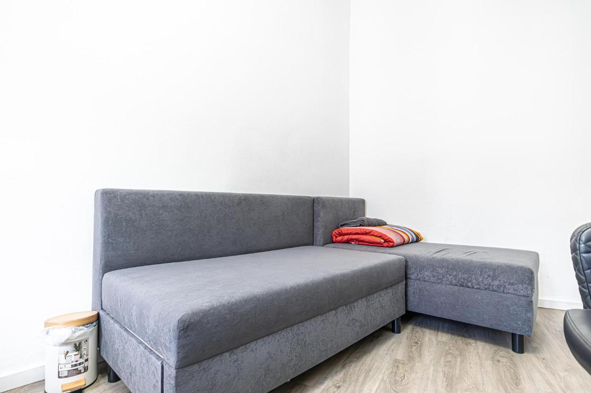 Near Schoenbrunn - Economy Rooms In Shared Apartment At Meidling Train Station Vienna Luaran gambar