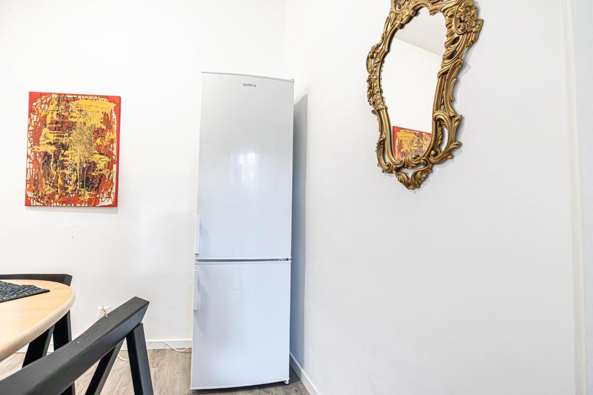 Near Schoenbrunn - Economy Rooms In Shared Apartment At Meidling Train Station Vienna Luaran gambar