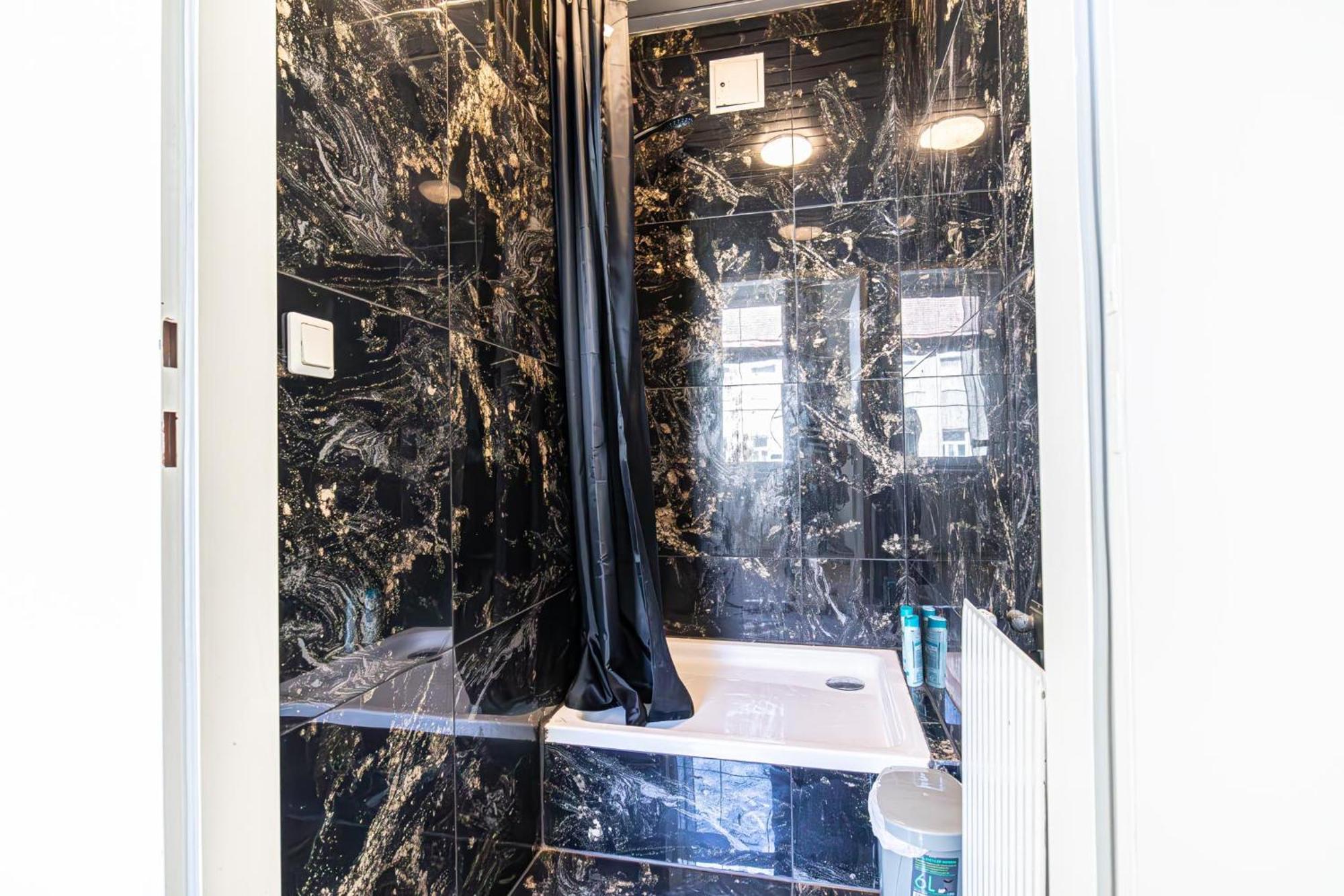 Near Schoenbrunn - Economy Rooms In Shared Apartment At Meidling Train Station Vienna Luaran gambar
