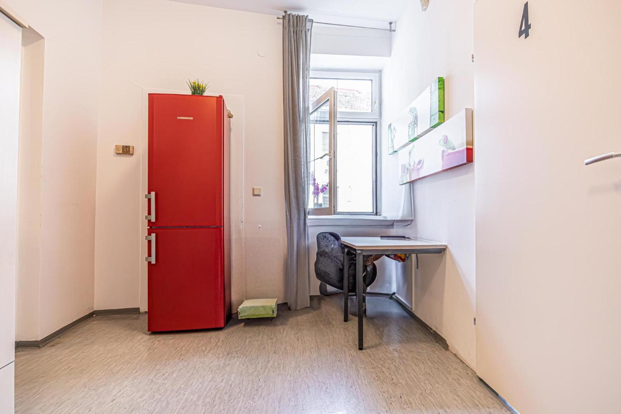 Near Schoenbrunn - Economy Rooms In Shared Apartment At Meidling Train Station Vienna Luaran gambar