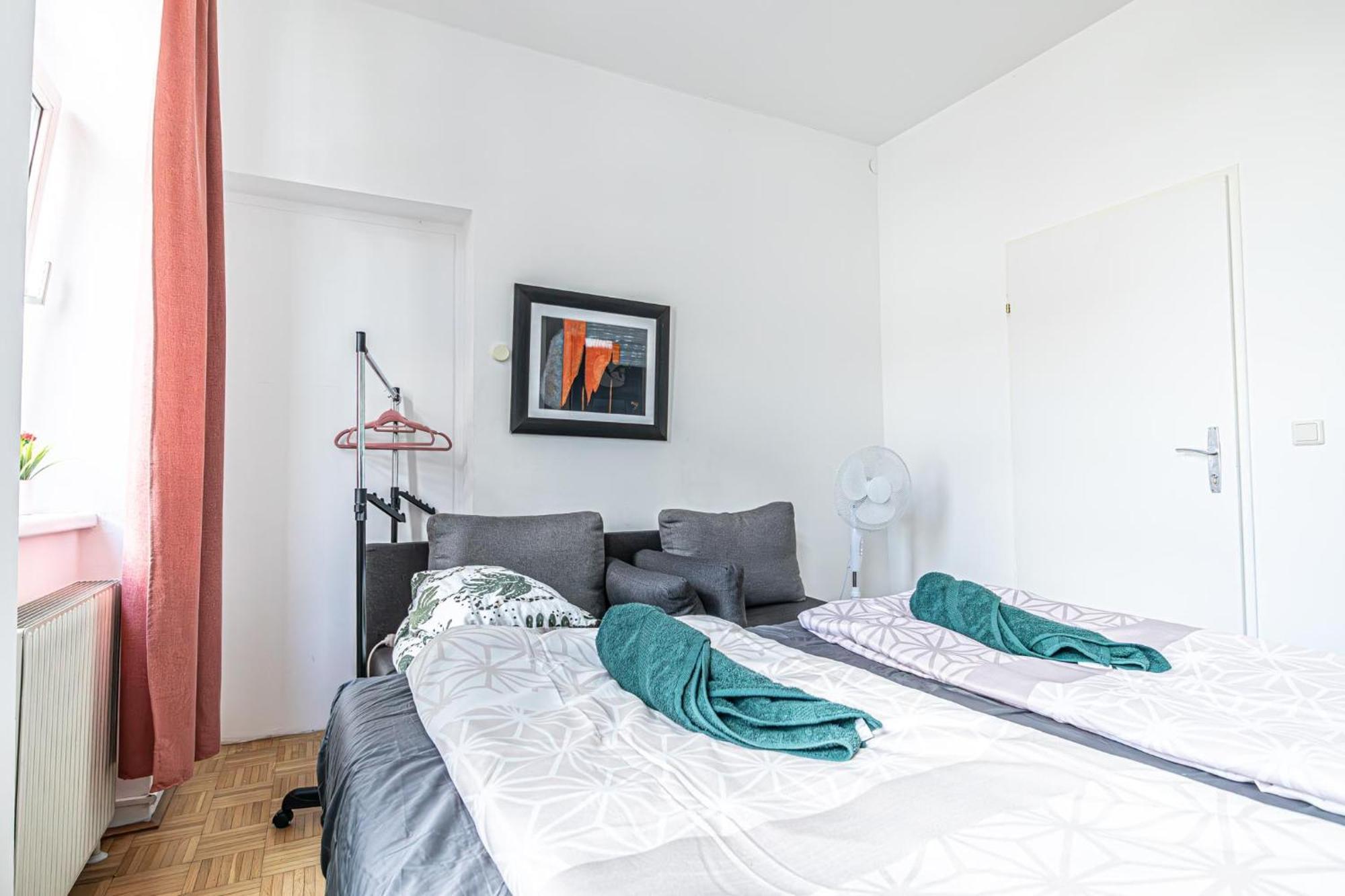 Near Schoenbrunn - Economy Rooms In Shared Apartment At Meidling Train Station Vienna Luaran gambar