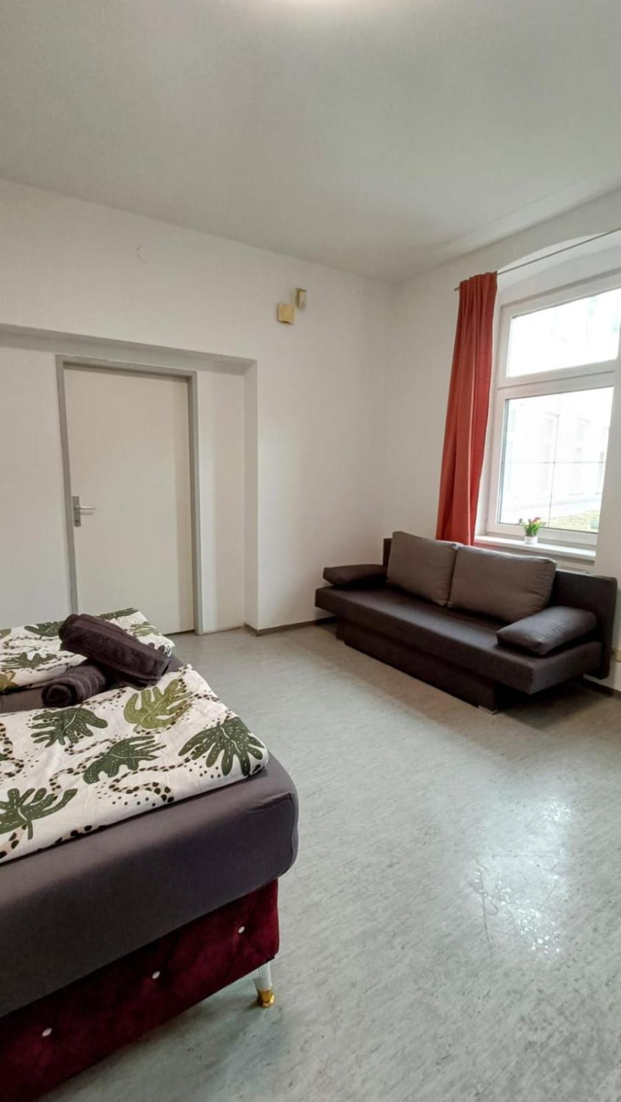Near Schoenbrunn - Economy Rooms In Shared Apartment At Meidling Train Station Vienna Luaran gambar