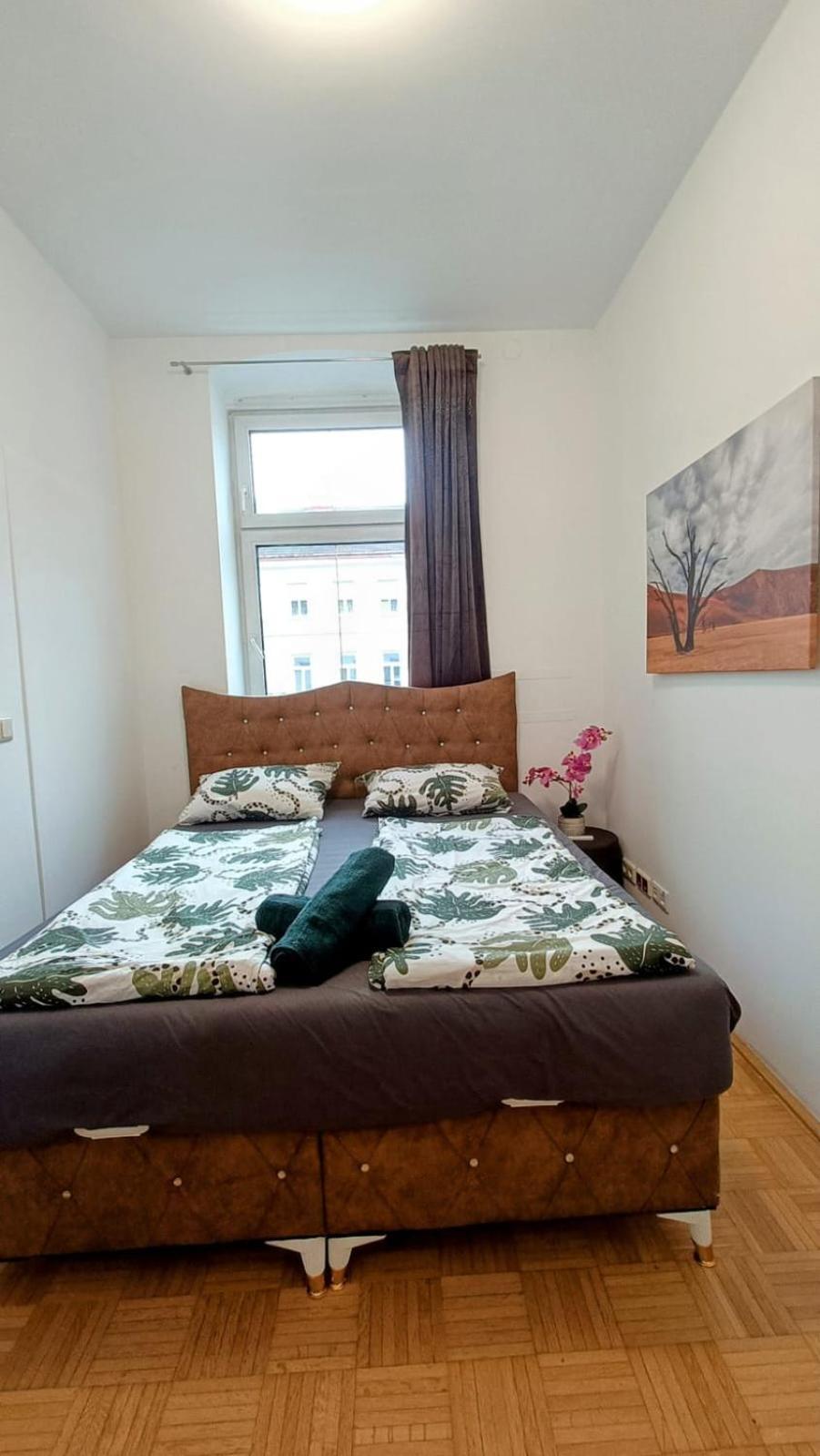 Near Schoenbrunn - Economy Rooms In Shared Apartment At Meidling Train Station Vienna Luaran gambar