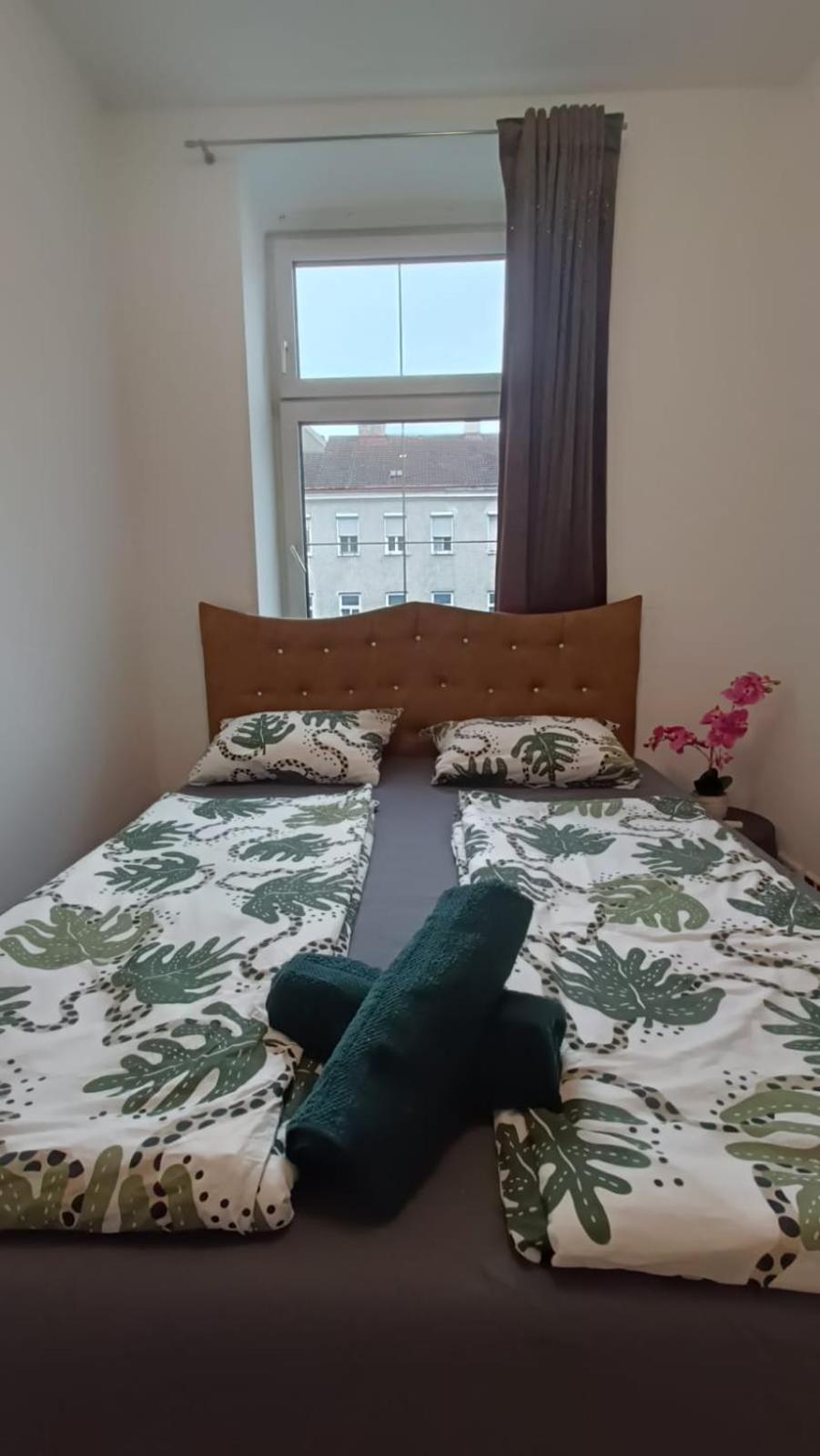 Near Schoenbrunn - Economy Rooms In Shared Apartment At Meidling Train Station Vienna Luaran gambar