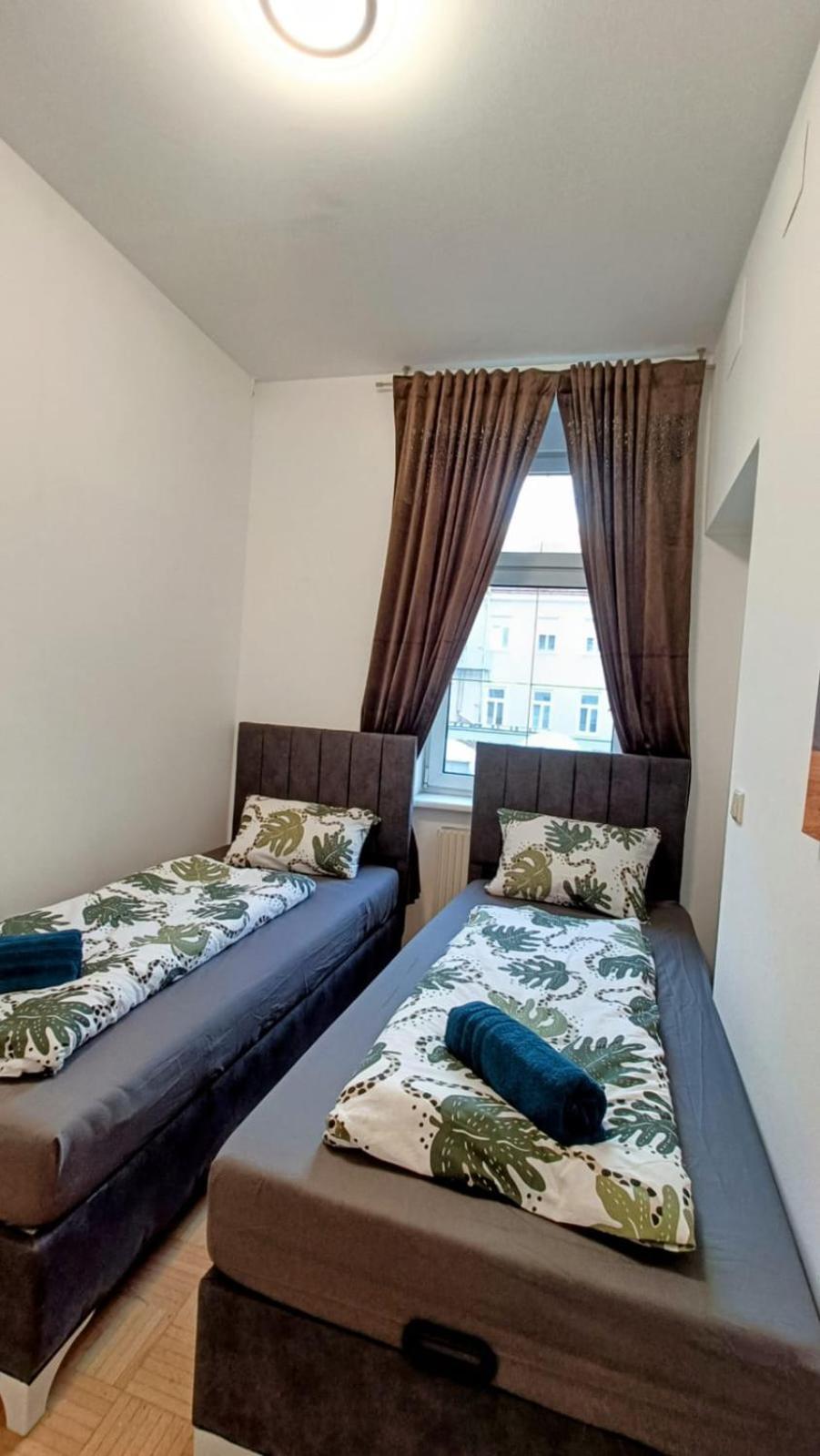 Near Schoenbrunn - Economy Rooms In Shared Apartment At Meidling Train Station Vienna Luaran gambar